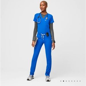 Figs Yola scrub pants in royal blue